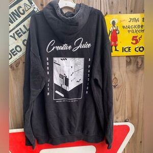 Creative Juice Hoodie Pullover Size XL
